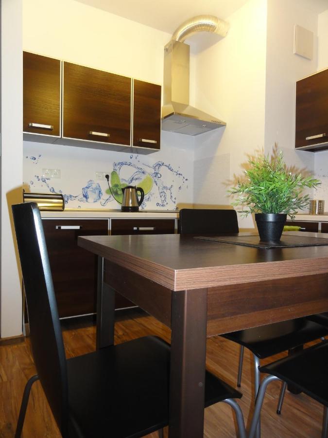 Apartament Centrum Gieldowa Warszawa Exteriör bild